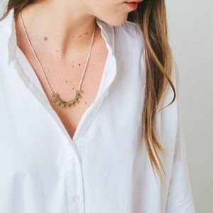 TIRO TIRO CERRADO NECKLACE // BRASS